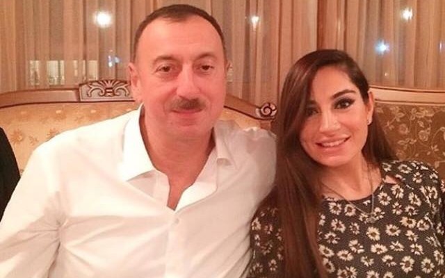 Arzu Əliyeva atasını təbrik etdi - FOTO